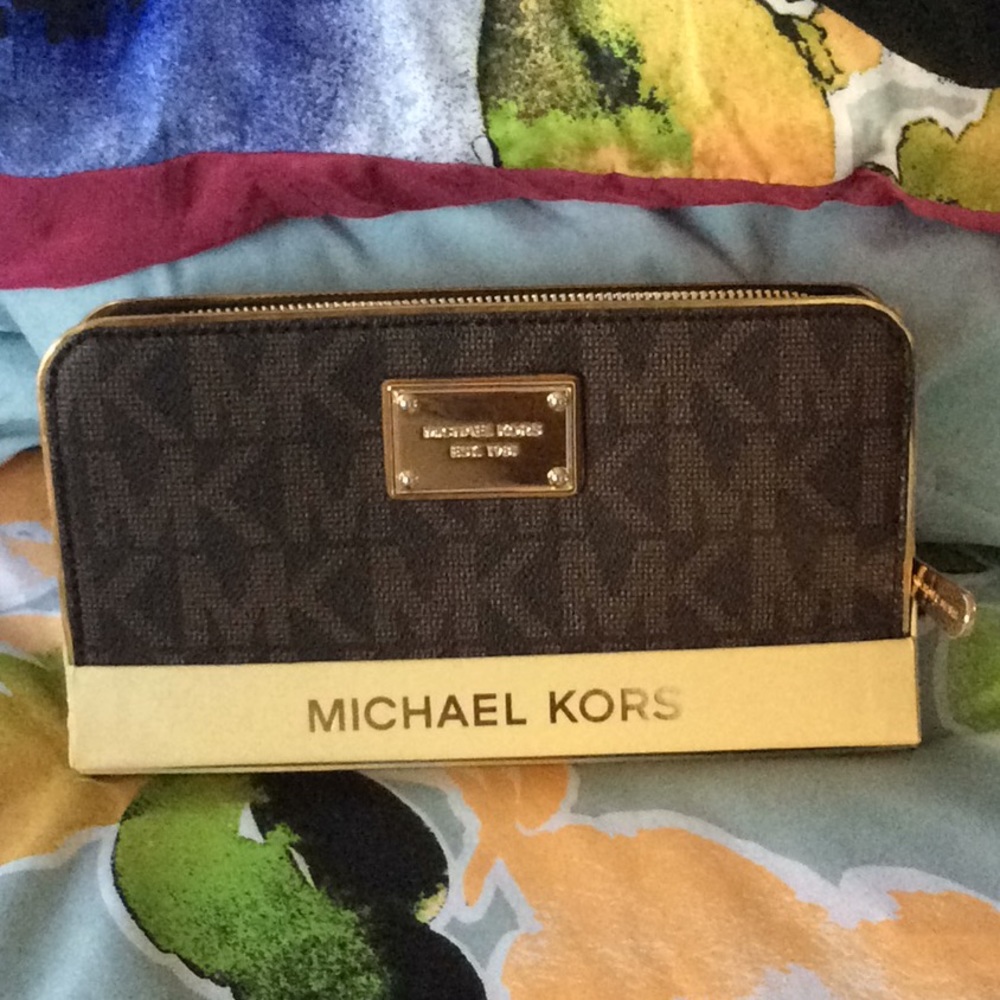 Michael Kors wallet